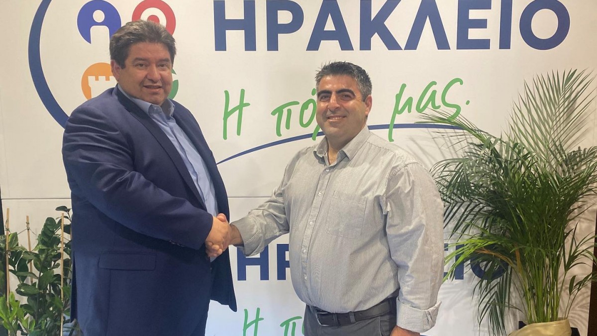 Στο πλευρό του Μιχάλη Καραμαλάκη ο ελεύθερος επαγγελματίας Κώστας Γιανναδάκης Στο πλευρό του Μιχάλη Καραμαλάκη ο ελεύθερος επαγγελματίας Κώστας Γιανναδάκης