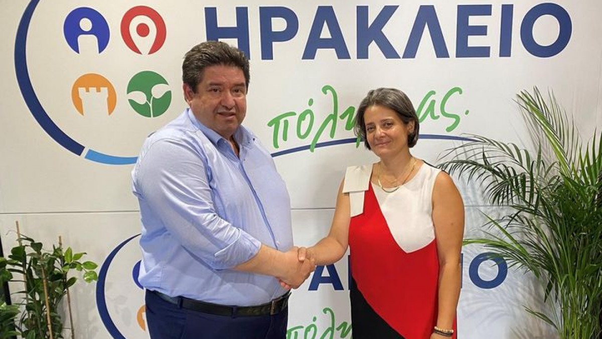 Η Ειρήνη Βογιατζάκη, Iδιωτική Υπάλληλος, Υποψήφια με τον Μιχάλη Καραμαλάκη Η Ειρήνη Βογιατζάκη, Iδιωτική Υπάλληλος, Υποψήφια με τον Μιχάλη Καραμαλάκη