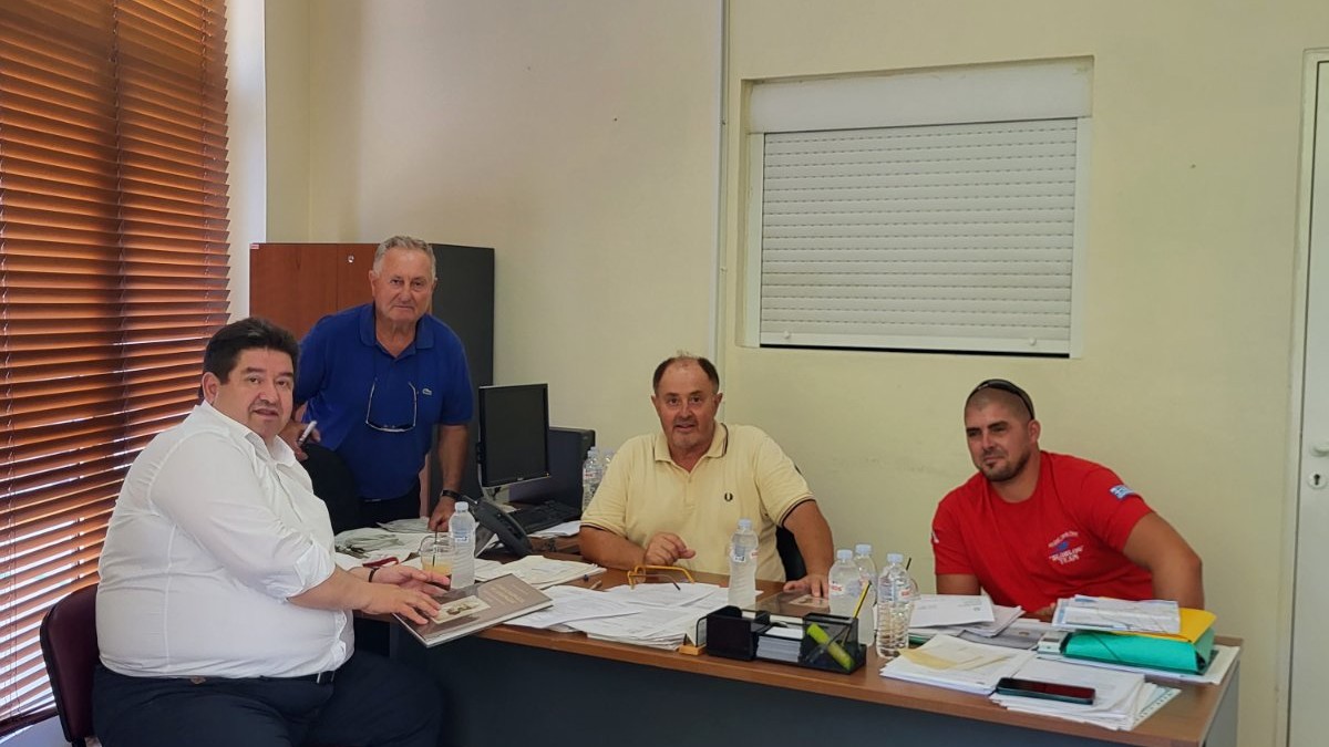 Μ. Καραμαλάκης: «Στόχος μας να λύσουμε τα προβλήματα στη Νέα Αλικαρνασσό» Μ. Καραμαλάκης: «Στόχος μας να λύσουμε τα προβλήματα στη Νέα Αλικαρνασσό»
