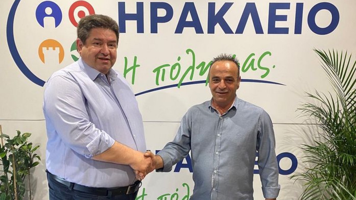 Ο Νίκος Χατζηδάκης - Οδηγός ΤΑΞΙ, στον συνδυασμό «Ηράκλειο, η Πόλη μας» Ο Νίκος Χατζηδάκης - Οδηγός ΤΑΞΙ, στον συνδυασμό «Ηράκλειο, η Πόλη μας»