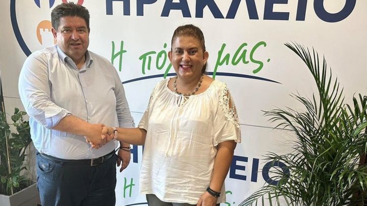 Η Στυλιανή Κασσωτάκη – Βοηθός Φαρμακοποιού, στο πλευρό του Μιχάλη Καραμαλάκη Η Στυλιανή Κασσωτάκη – Βοηθός Φαρμακοποιού, στο πλευρό του Μιχάλη Καραμαλάκη