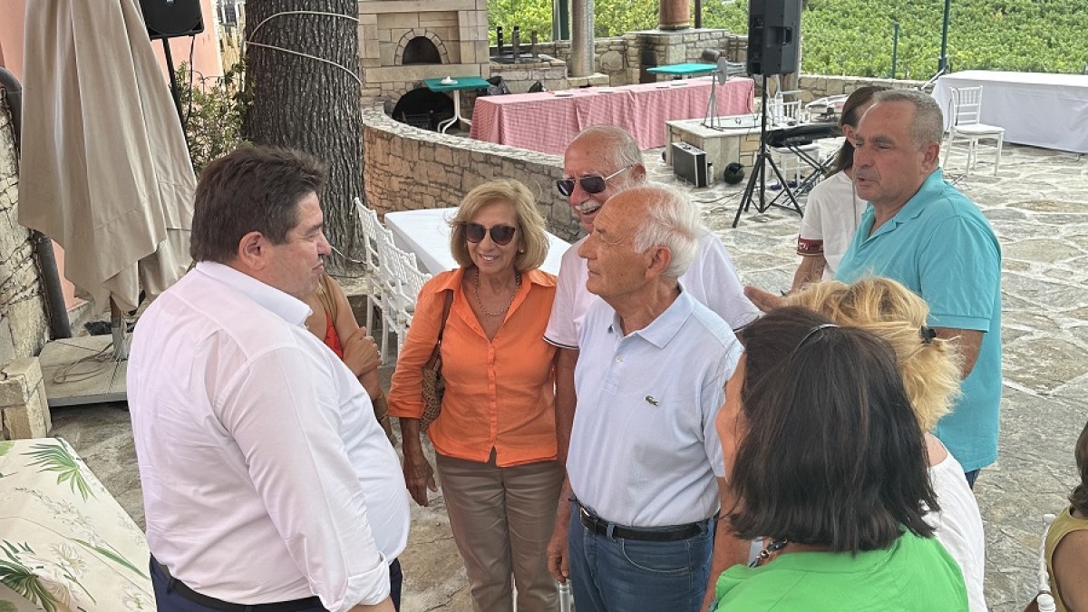 Μ. Καραμαλάκης: Ο δήμος Ηρακλείου μπορεί να αποτελέσει πρότυπο αγροτουριστικής ανάπτυξης Μ. Καραμαλάκης: Ο δήμος Ηρακλείου μπορεί να αποτελέσει πρότυπο αγροτουριστικής ανάπτυξης