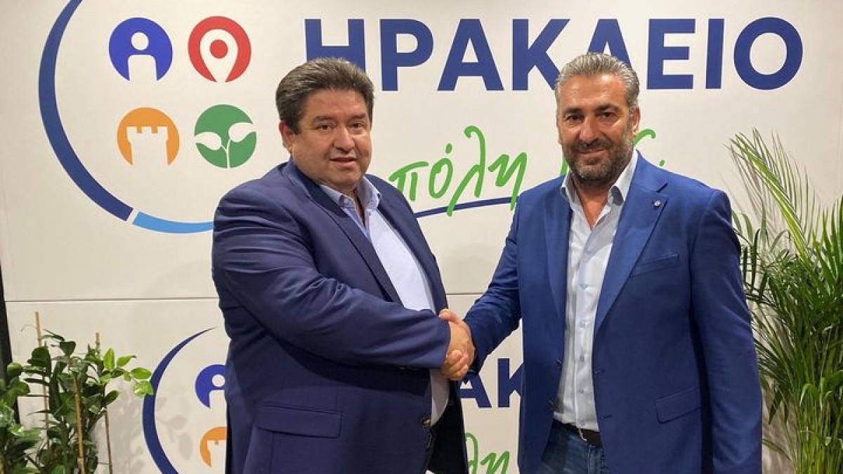 Ο Δράκος Μαρής στο πλευρό του Μιχάλη Καραμαλάκη Ο Δράκος Μαρής στο πλευρό του Μιχάλη Καραμαλάκη
