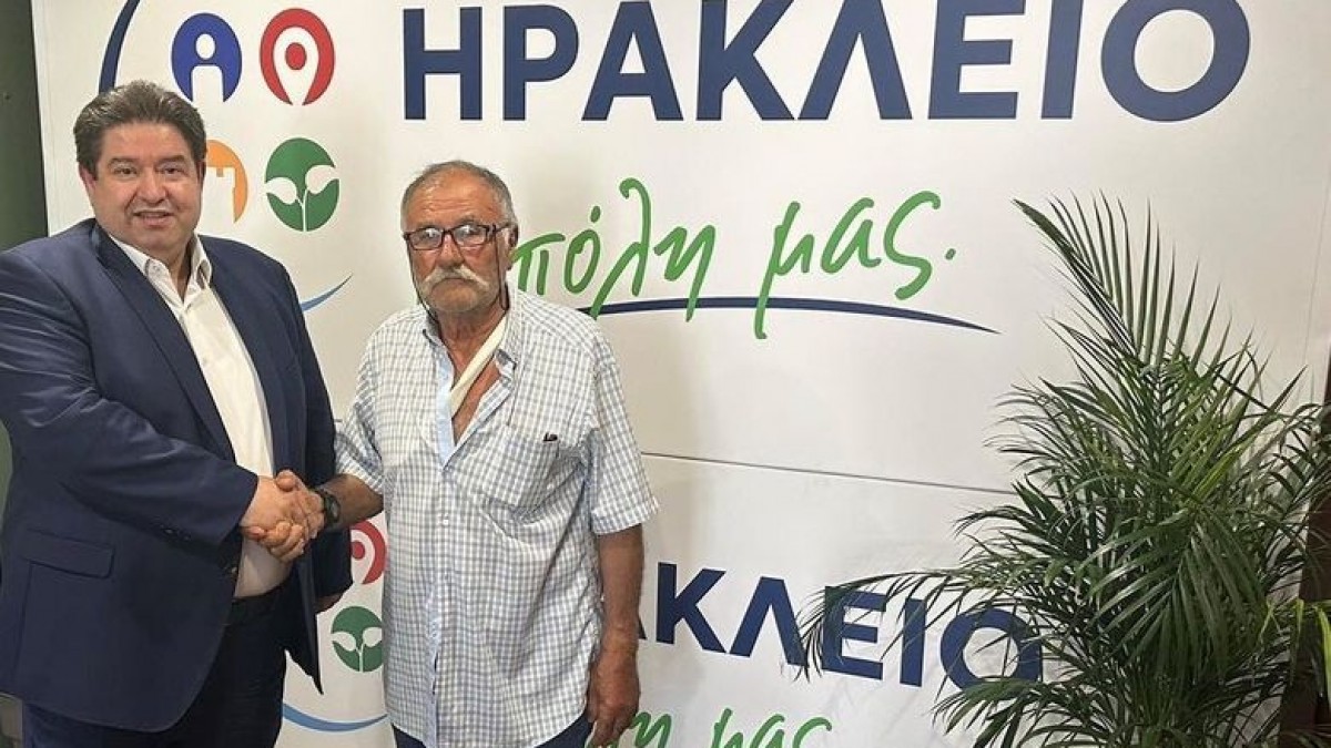 Ο Ευάγγελος Δασκαλάκης – Συνταξιούχος, στο πλευρό του Μιχάλη Καραμαλάκη Ο Ευάγγελος Δασκαλάκης – Συνταξιούχος, στο πλευρό του Μιχάλη Καραμαλάκη