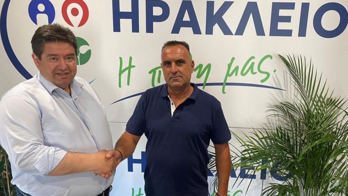 Ο Γιάννης Βαρδάκης – Αγρότης, δίπλα στον Μιχάλη Καραμαλάκη Ο Γιάννης Βαρδάκης – Αγρότης, δίπλα στον Μιχάλη Καραμαλάκη