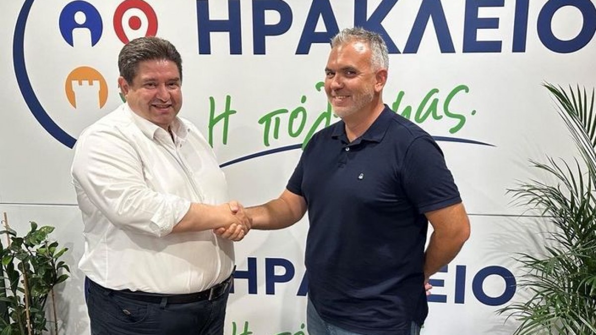 Ο ορθοπεδικός Μάρκος Ψηφής στο πλευρό του Μιχάλη Καραμαλάκη Ο ορθοπεδικός Μάρκος Ψηφής στο πλευρό του Μιχάλη Καραμαλάκη